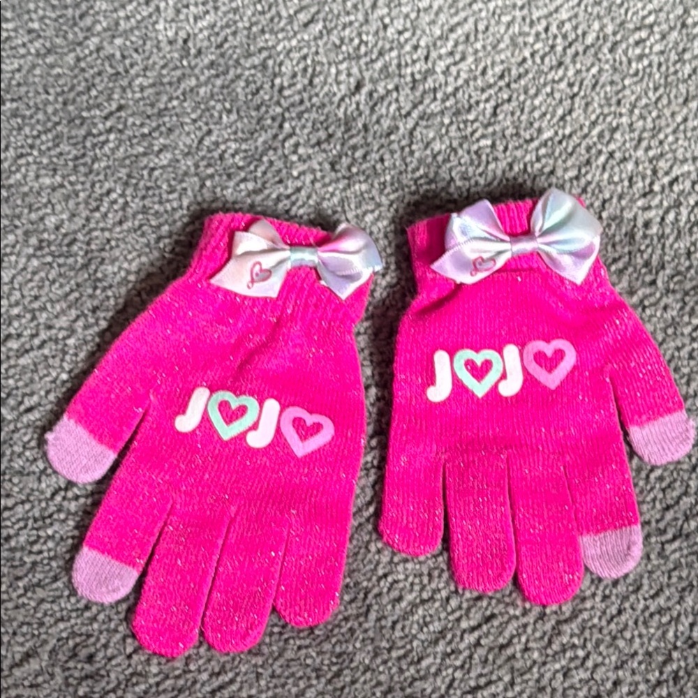 JoJo Siwa Pink Glitter Kids Gloves by Nickelodeon.